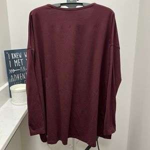 Lululemon comfy and cute maroon long sleeve tee